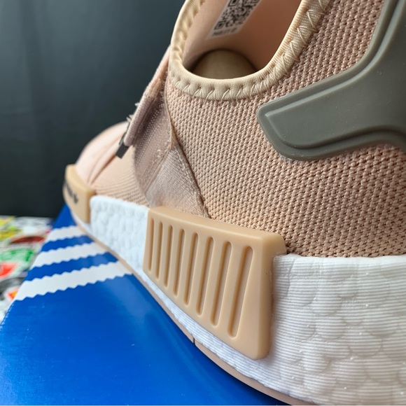 Adidas NMD R1 Straps Various Womens Sizes - Picture 8 of 13